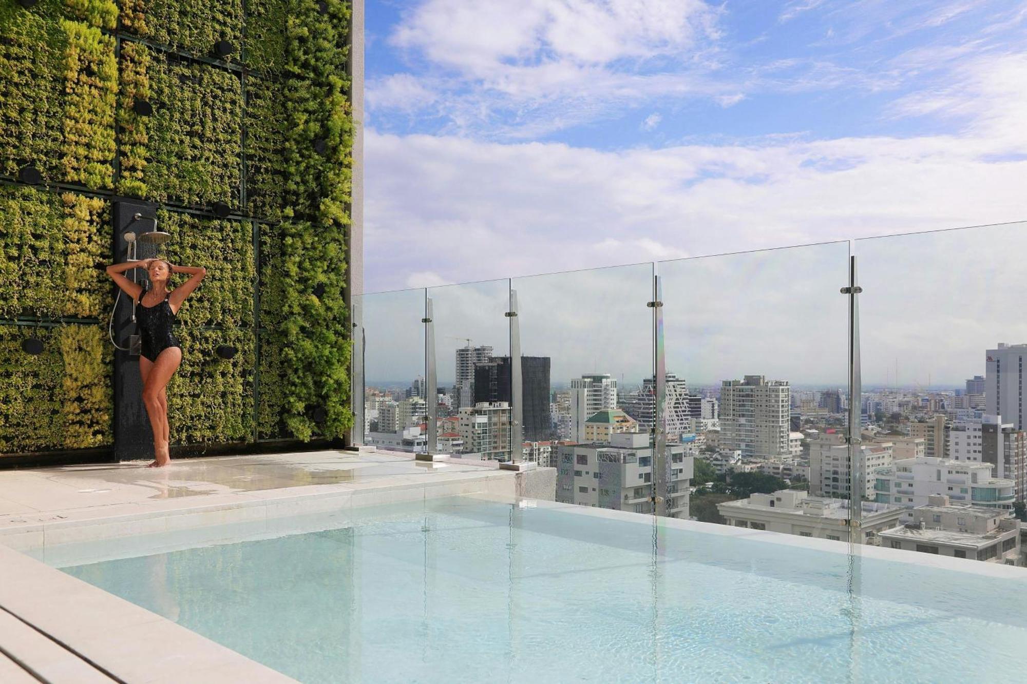 Hotel Courtyard By Marriott Santo Domingo Piantini Exterior foto
