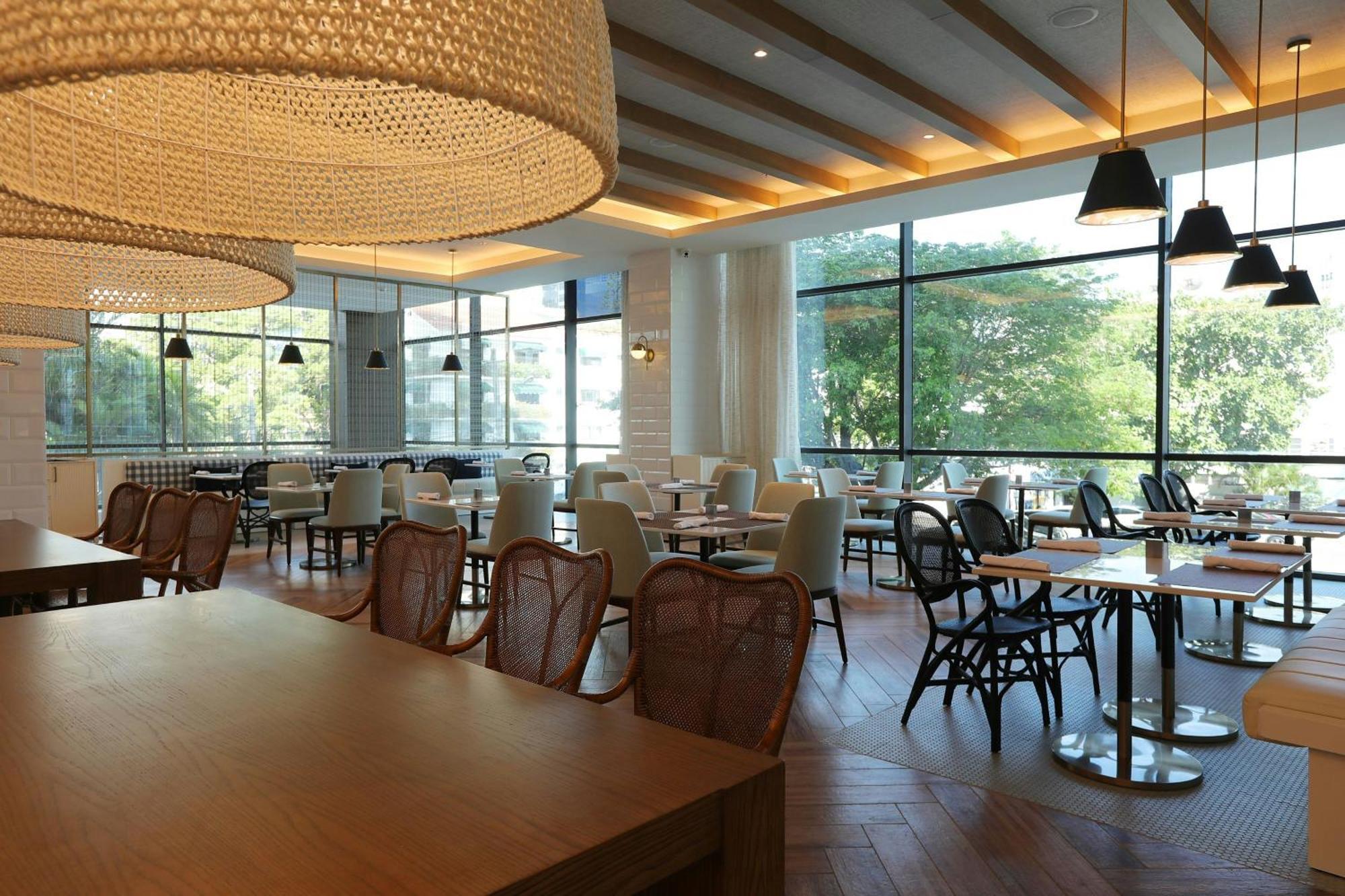 Hotel Courtyard By Marriott Santo Domingo Piantini Exterior foto
